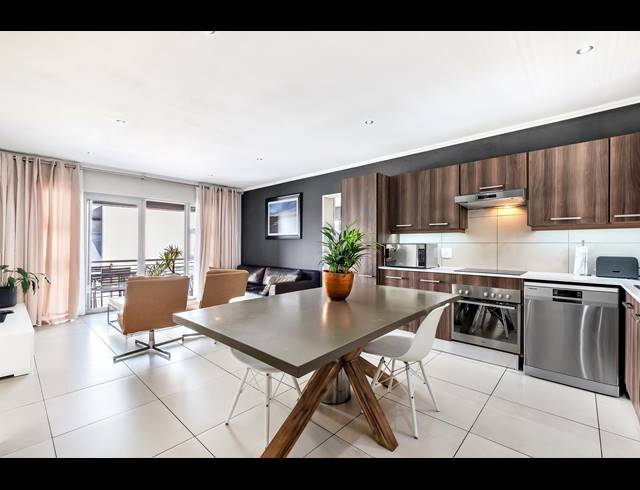 2 BEDROOM APARTMENT FOR SALE IN SANDOWN